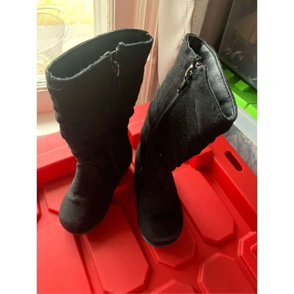 Hot Tomato Black Suede Boots